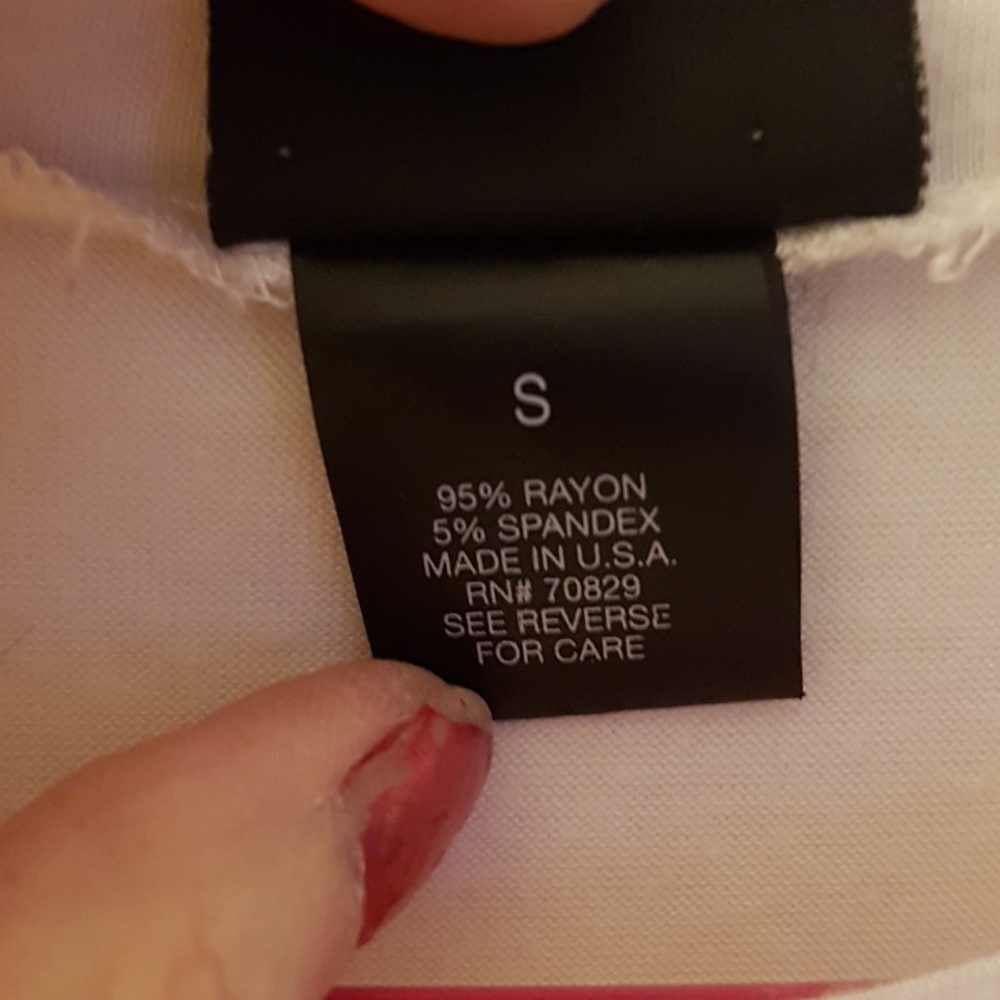 Rue 21 sheer logo crop - Picture 3 of 4